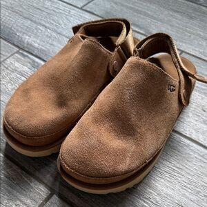 Ugh Goldstar Clogs size 8.5